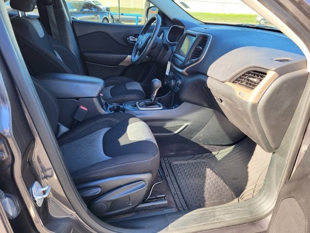 2018 Jeep Cherokee Latitude Tech Connect