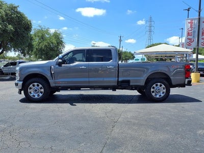 2025 Ford Super Duty F-350 SRW LARIAT