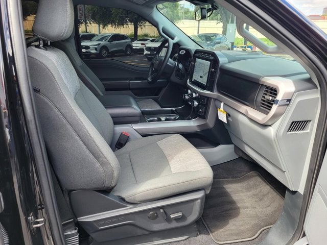 2023 Ford F-150 Base