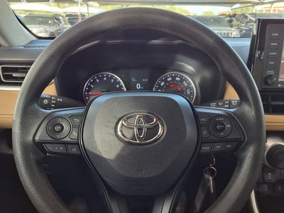 2022 Toyota RAV4 LE