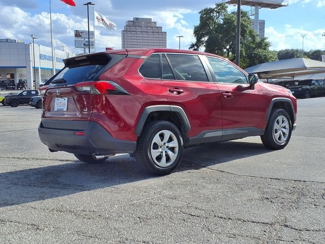 2022 Toyota RAV4 LE