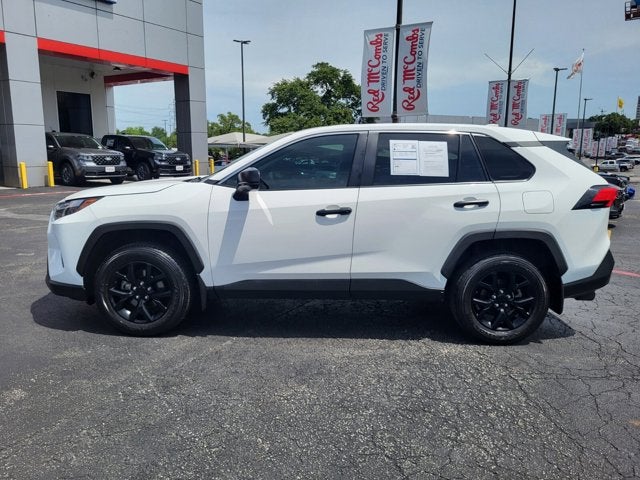 2024 Toyota RAV4 LE