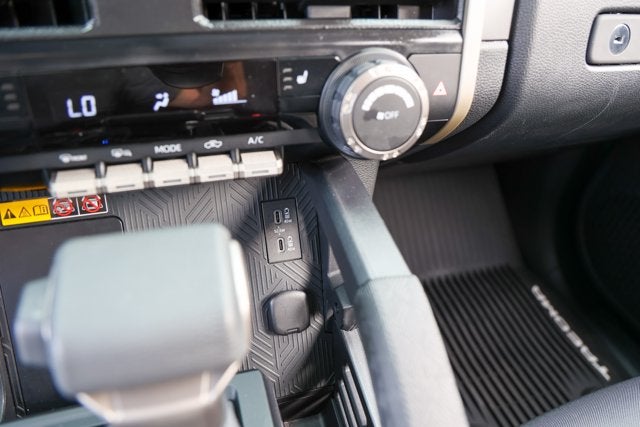 2025 Toyota Tacoma 4WD SR5
