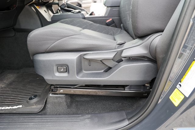 2025 Toyota Tacoma 4WD SR5