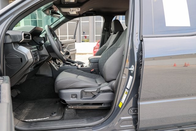 2025 Toyota Tacoma 4WD SR5
