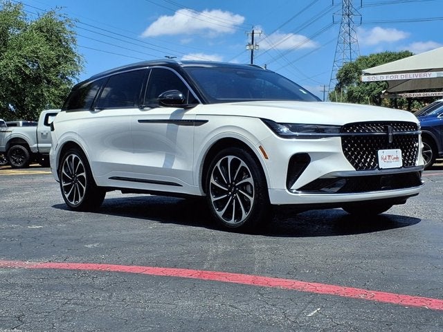2025 Lincoln Nautilus Black Label