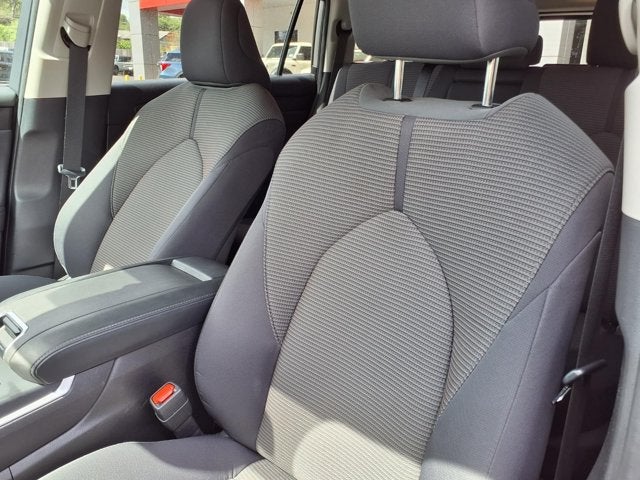 2025 Toyota Highlander LE