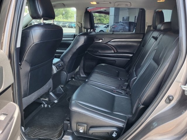 2019 Toyota Highlander LIMITED PLATINU