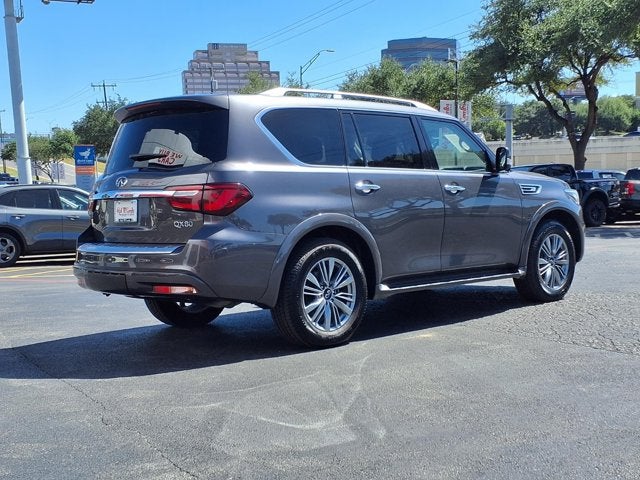 2024 INFINITI QX80 LUXE