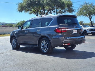 2024 INFINITI QX80 LUXE