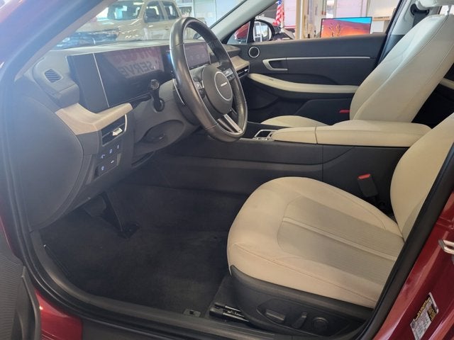 2025 Hyundai SONATA HYBRID SEL