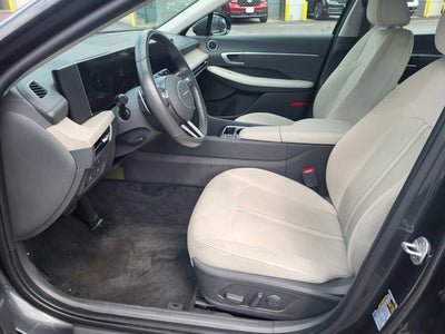 2025 Hyundai SONATA HYBRID SEL