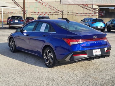 2025 Hyundai ELANTRA SEL Convenience