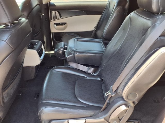 2023 Kia Carnival LX