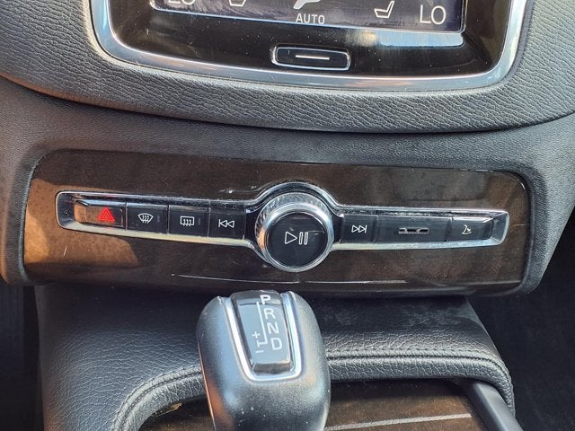 2018 Volvo XC90 Momentum