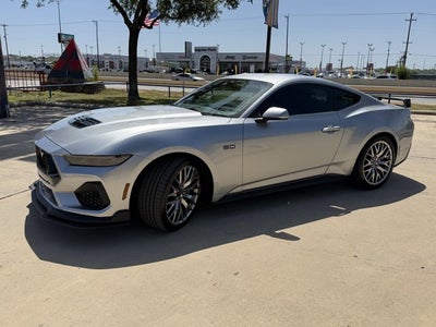 2025 Ford Mustang Base