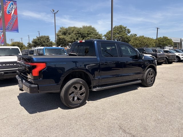 2023 Ford F-150 Lightning Lariat®