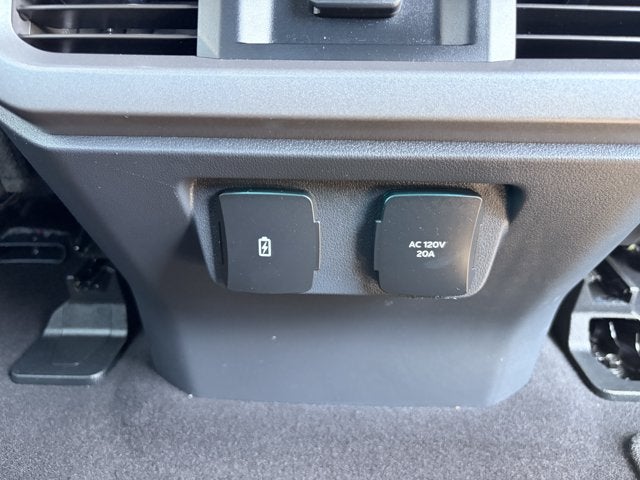 2023 Ford F-150 Lightning Lariat®