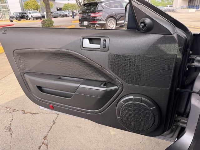 2006 Ford Mustang GT Deluxe