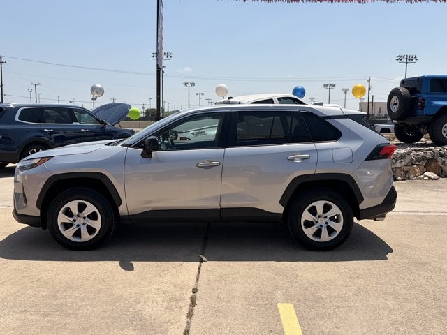 2025 Toyota RAV4 LE