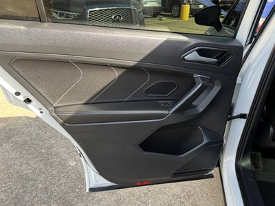 2023 Volkswagen Tiguan SE R-Line Black