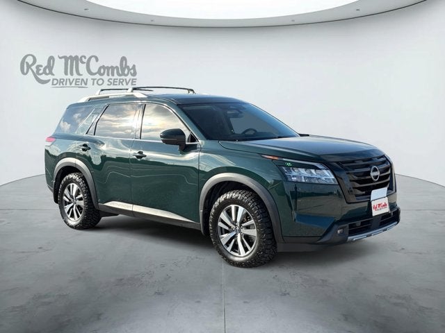 2024 Nissan Pathfinder SL