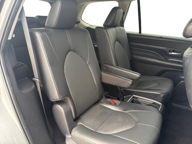 2025 Toyota Grand Highlander LE