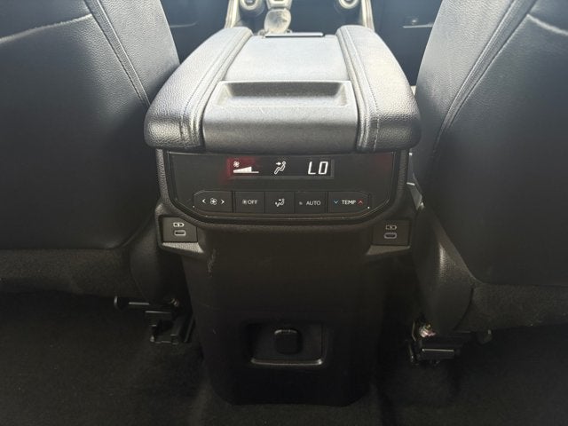 2025 Toyota Grand Highlander LE