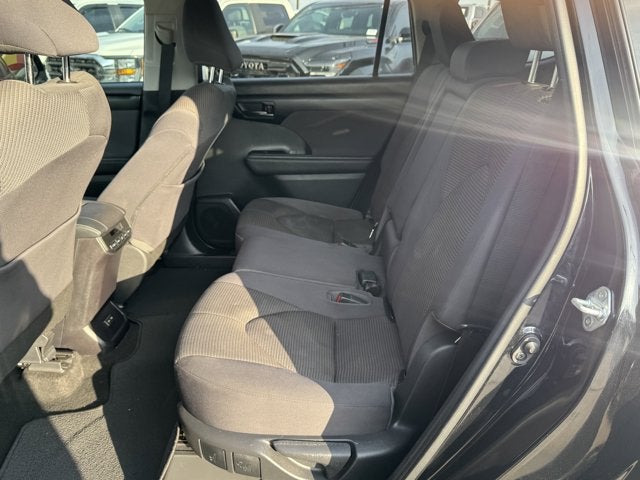 2023 Toyota Highlander LE