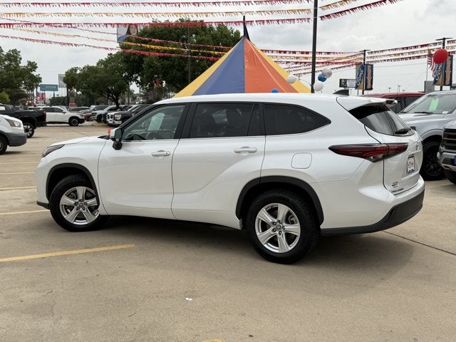 2025 Toyota Highlander LE