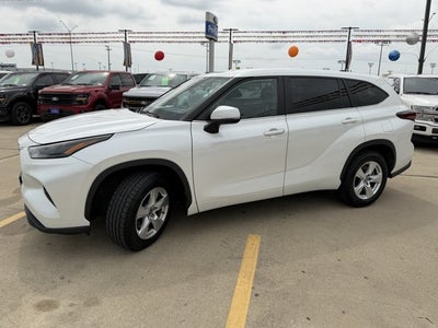2025 Toyota Highlander LE