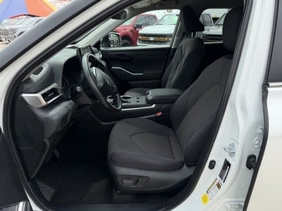 2025 Toyota Highlander LE