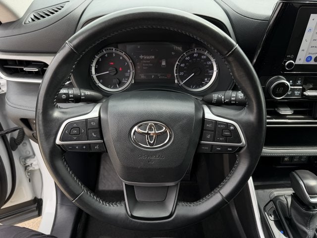 2025 Toyota Highlander LE