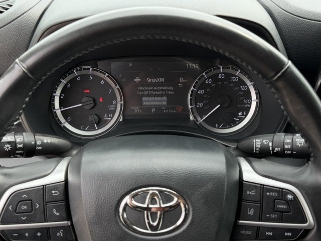 2025 Toyota Highlander LE