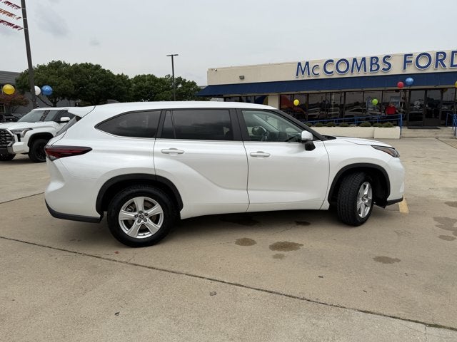 2025 Toyota Highlander LE