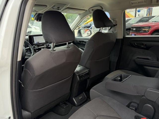 2025 Toyota Highlander LE