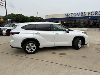 2025 Toyota Highlander LE