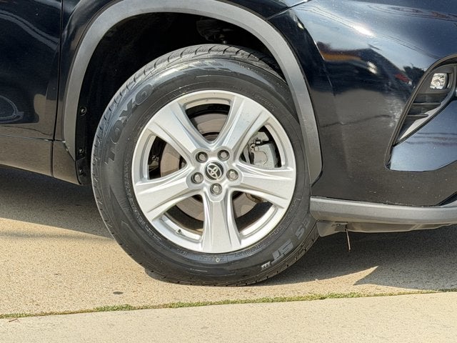 2025 Toyota Highlander LE