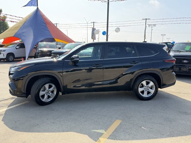 2025 Toyota Highlander LE