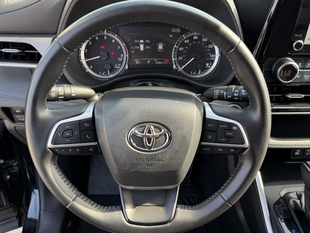 2025 Toyota Highlander LE