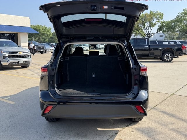 2025 Toyota Highlander LE