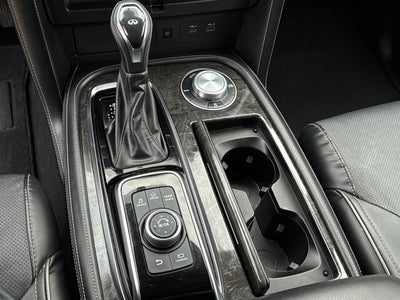 2024 INFINITI QX80 LUXE