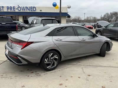 2024 Hyundai ELANTRA SEL