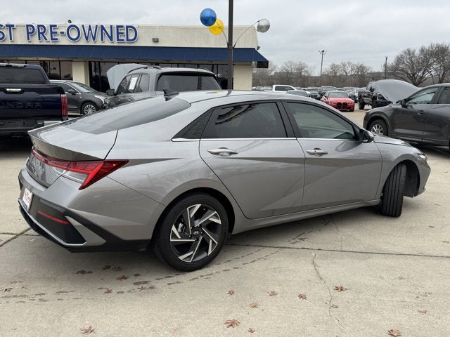 2024 Hyundai ELANTRA SEL