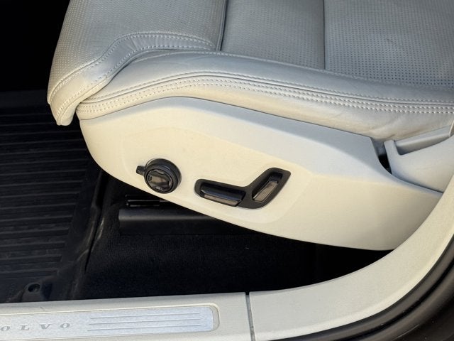 2021 Volvo XC60 Inscription