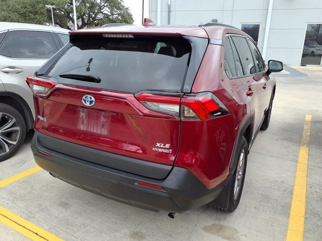 2022 Toyota RAV4 Hybrid XLE