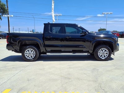 2025 Toyota Tacoma 4WD SR5