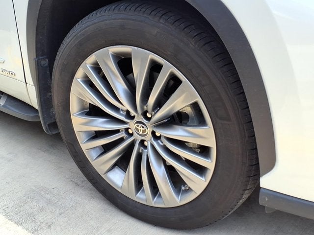 2021 Toyota Highlander Hybrid Platinum