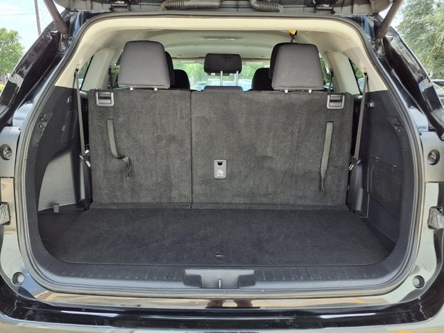 2025 Toyota Highlander LE