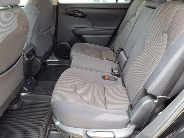 2025 Toyota Highlander LE